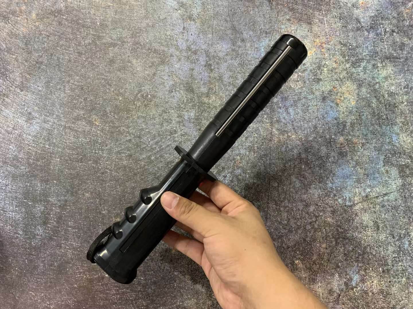 神火939电棍 | 高端脉冲交流电 高压 威力大 可电晕人 | 静音型 点烟功能 | 宝青坊专卖 神火939电棍,电棒电击器,高端脉冲交流电,高压电击,威力大,可电晕,静音型电棍,点烟功能,女子防身,保安专用,宝青坊专卖