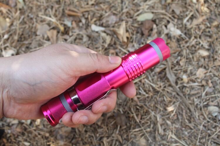 FOX-M11电击器 | 高压电击防身电棒 | 宝青坊专卖 FOX-M11电击器,迷你高压防身电棒,适合女士使用,宝青坊专卖