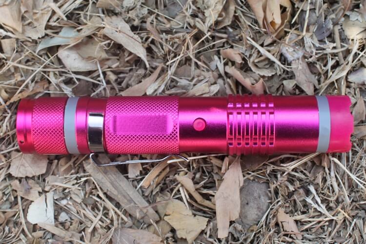 FOX-M11电击器 | 高压电击防身电棒 | 宝青坊专卖 FOX-M11电击器,迷你高压防身电棒,适合女士使用,宝青坊专卖