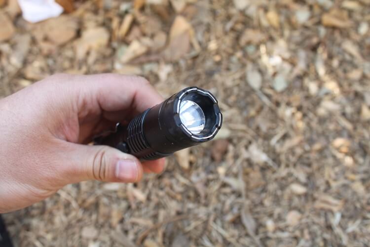 FOX-M11电击器 | 高压电击防身电棒 | 宝青坊专卖 FOX-M11电击器,迷你高压防身电棒,适合女士使用,宝青坊专卖