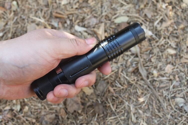 FOX-M11电击器 | 高压电击防身电棒 | 宝青坊专卖 FOX-M11电击器,迷你高压防身电棒,适合女士使用,宝青坊专卖