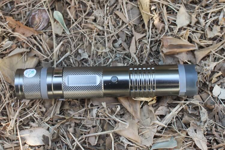 FOX-M11电击器 | 高压电击防身电棒 | 宝青坊专卖 FOX-M11电击器,迷你高压防身电棒,适合女士使用,宝青坊专卖