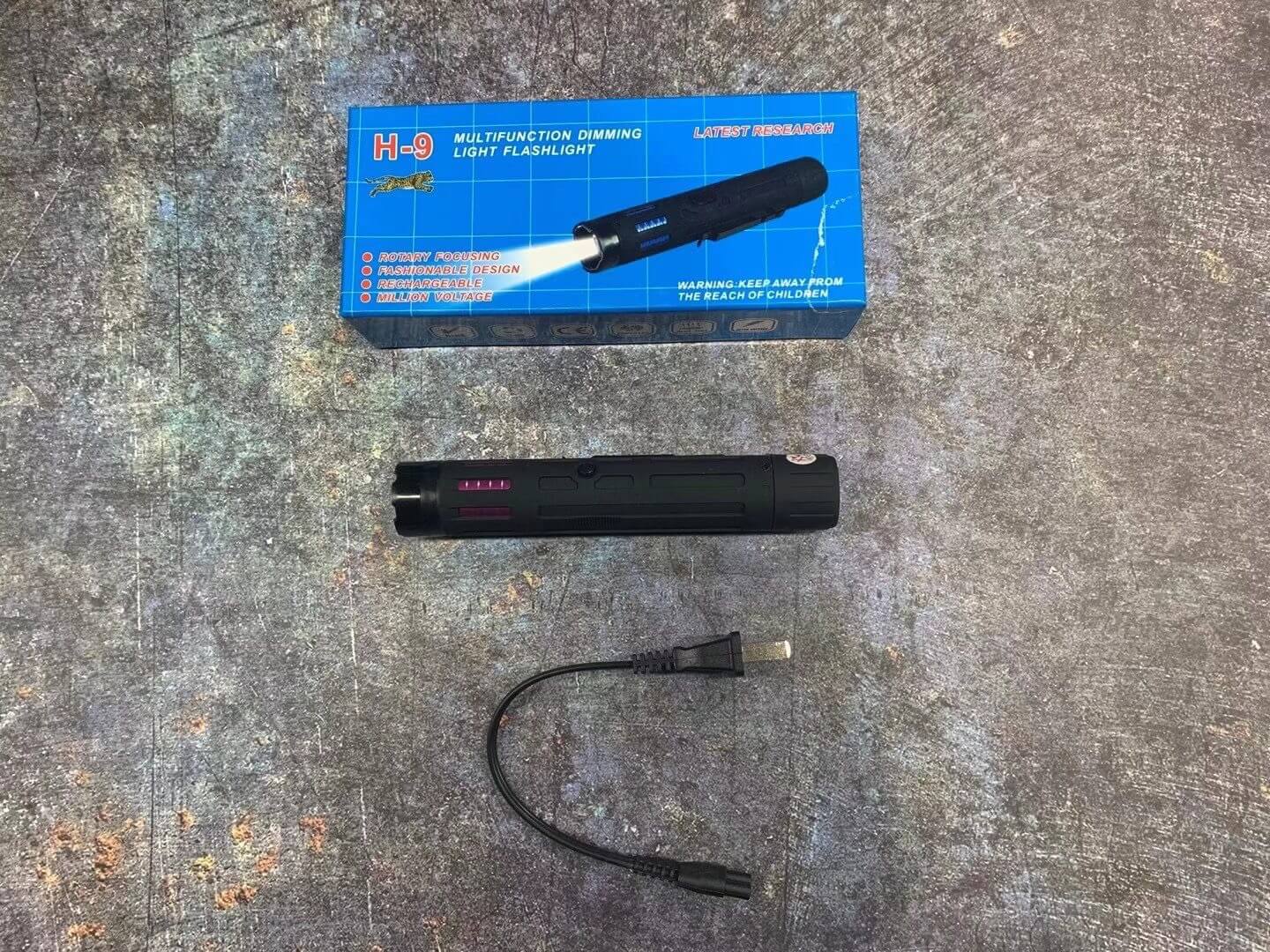 H9电棍电棒 | 女子防身防狼高压电击器 | 防滑设计