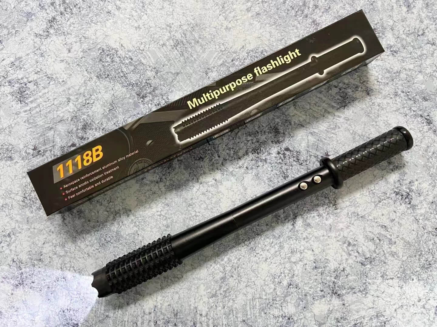 黑鹰HY1118B电棍 | 高压电击器 | 能电晕 | 专卖店直销 | 电池不可拆解 | 威力强 | 宝青坊专卖 黑鹰HY1118B电棍,高压电棍,电棒电击器,能电晕,威力强,电击武器,使用方法简单,专卖店直销,电池不可拆解,宝青坊专卖