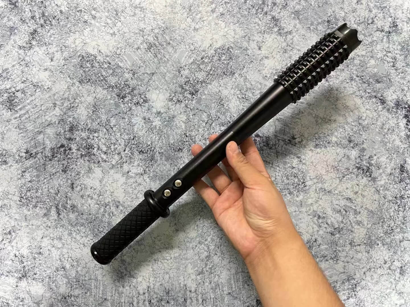 黑鹰HY1118B电棍 | 高压电击器 | 能电晕 | 专卖店直销 | 电池不可拆解 | 威力强 | 宝青坊专卖 黑鹰HY1118B电棍,高压电棍,电棒电击器,能电晕,威力强,电击武器,使用方法简单,专卖店直销,电池不可拆解,宝青坊专卖