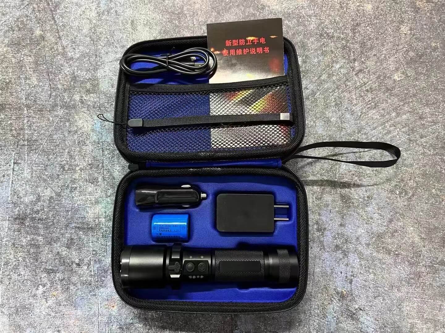 黑鹰980电棍 | 大功率高压防身器 | 宝青坊专卖 黑鹰980电棍,大功率电击器,防身手电筒,高压电击器,宝青坊专卖,车载充电器