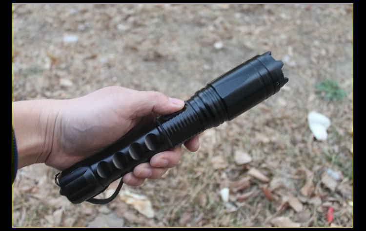 黑鹰X4电棍电棒电击器 | 加强版高压电流 防身手电筒 电池可拆卸 | 宝青坊专卖 黑鹰X4电棍电棒,电击器,防狼电棍,高压电流,电池可拆卸,防身手电筒,电棍电击效果,车载充电器,宝青坊专卖