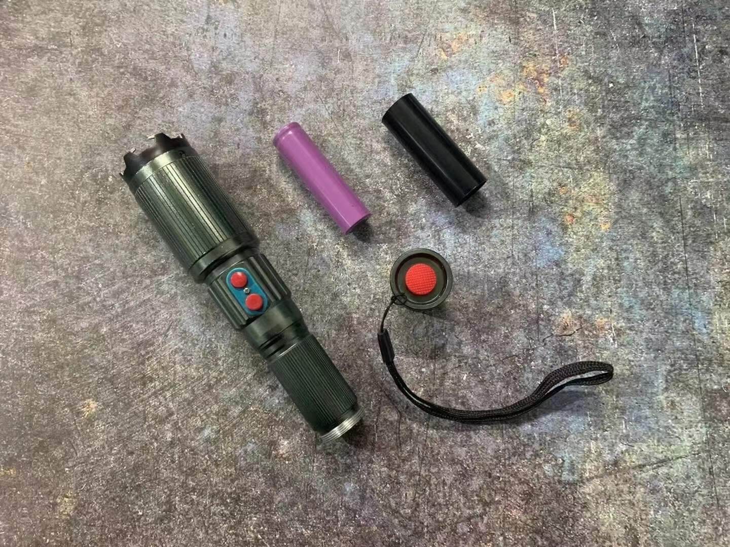 黑鹰机械X6电棍电棒 | 高压电击 可调焦手电筒 | 宝青坊专卖 正品黑鹰机械X6电棍,高压防身器,可调焦手电筒,宝青坊专卖,10万伏威力大