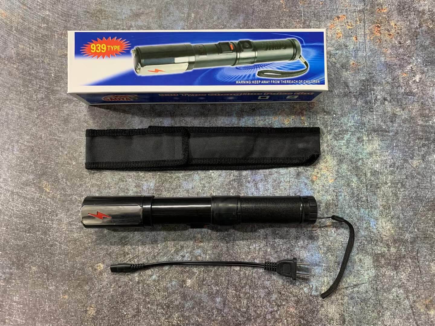 神火939电棍 | 高端脉冲交流电 高压 威力大 可电晕人 | 静音型 点烟功能 | 宝青坊专卖 神火939电棍,电棒电击器,高端脉冲交流电,高压电击,威力大,可电晕,静音型电棍,点烟功能,女子防身,保安专用,宝青坊专卖