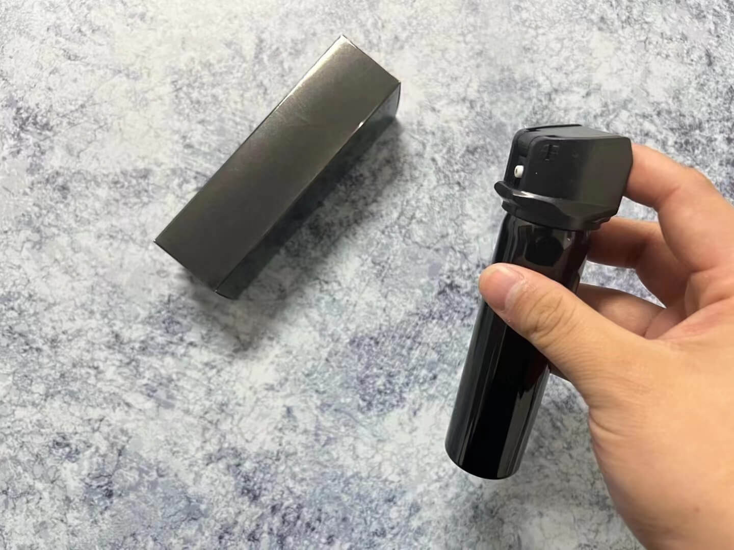 防狼喷雾水柱型喷射,最大射程4米,精准防护 铜嘴水柱防狼喷雾射程4米,准确击中目标