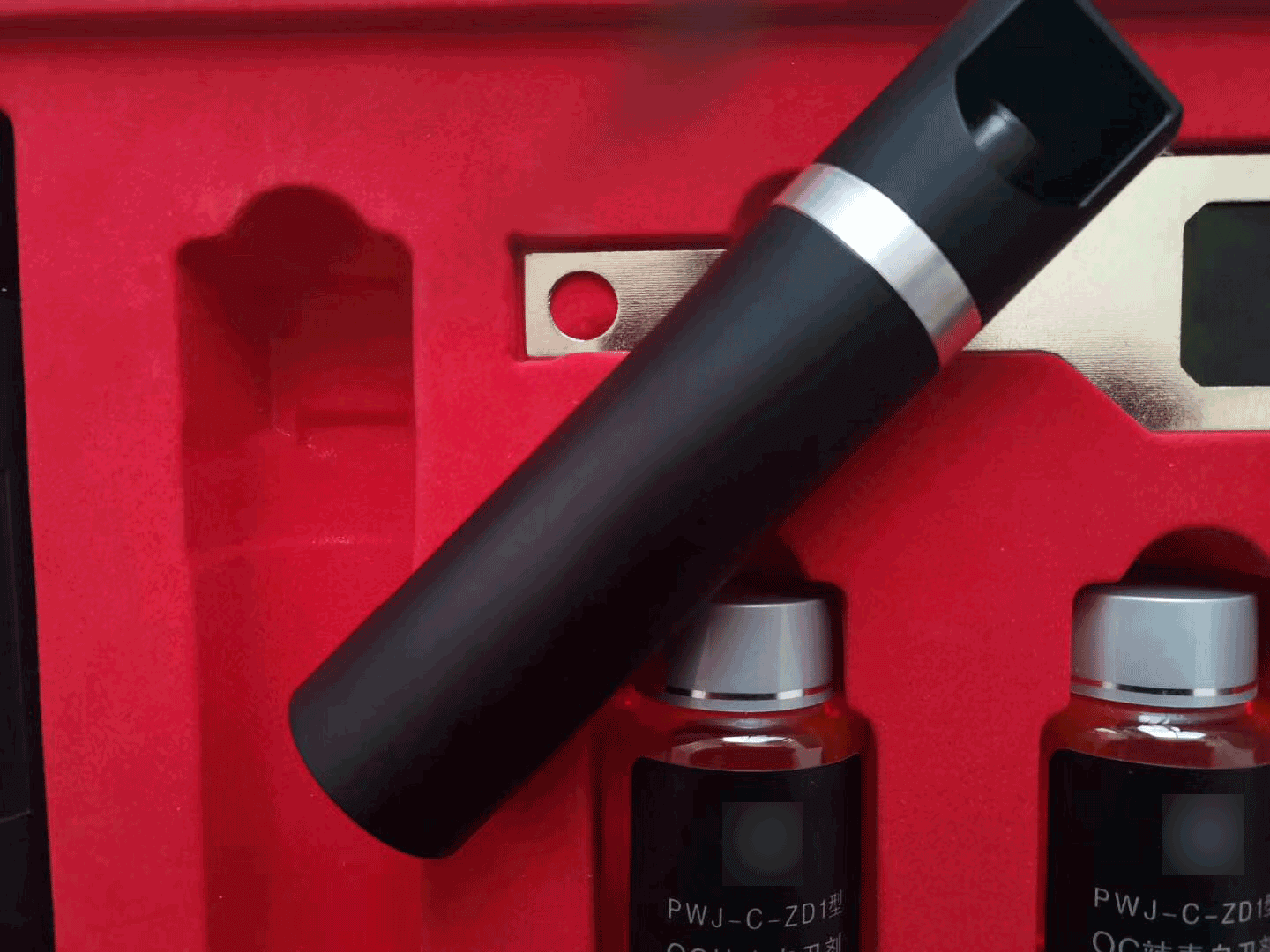 抗风性防狼喷雾剂在户外使用的实战测试 安全可靠的防狼辣椒喷雾剂抗风性能测试