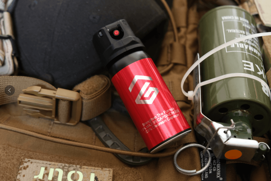 止戈MK3防狼喷雾展示 One Punch水柱射流喷雾实战测评 翻盖式设计防狼喷雾使用指南 止戈MK3 One Punch防狼喷雾实物图 水柱射流型防狼喷雾使用演示图片 翻盖式防狼喷雾设计与使用方法图