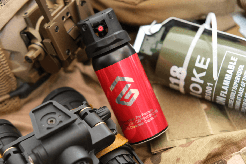 止戈MK3防狼喷雾展示 One Punch水柱射流喷雾实战测评 翻盖式设计防狼喷雾使用指南 止戈MK3 One Punch防狼喷雾实物图 水柱射流型防狼喷雾使用演示图片 翻盖式防狼喷雾设计与使用方法图