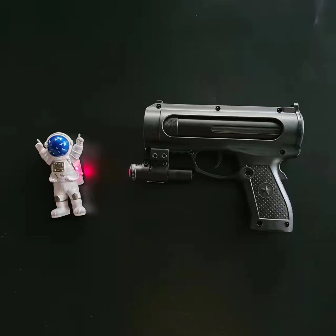 宝青坊正品响尾蛇防狼喷雾展示 辣椒水喷雾实战射程效果 阻击者防狼喷雾使用指南与视频教程 宝青坊响尾蛇防狼喷雾实物图 辣椒水喷雾器射程测试图片 响尾蛇阻击者防狼喷雾使用场景演示图